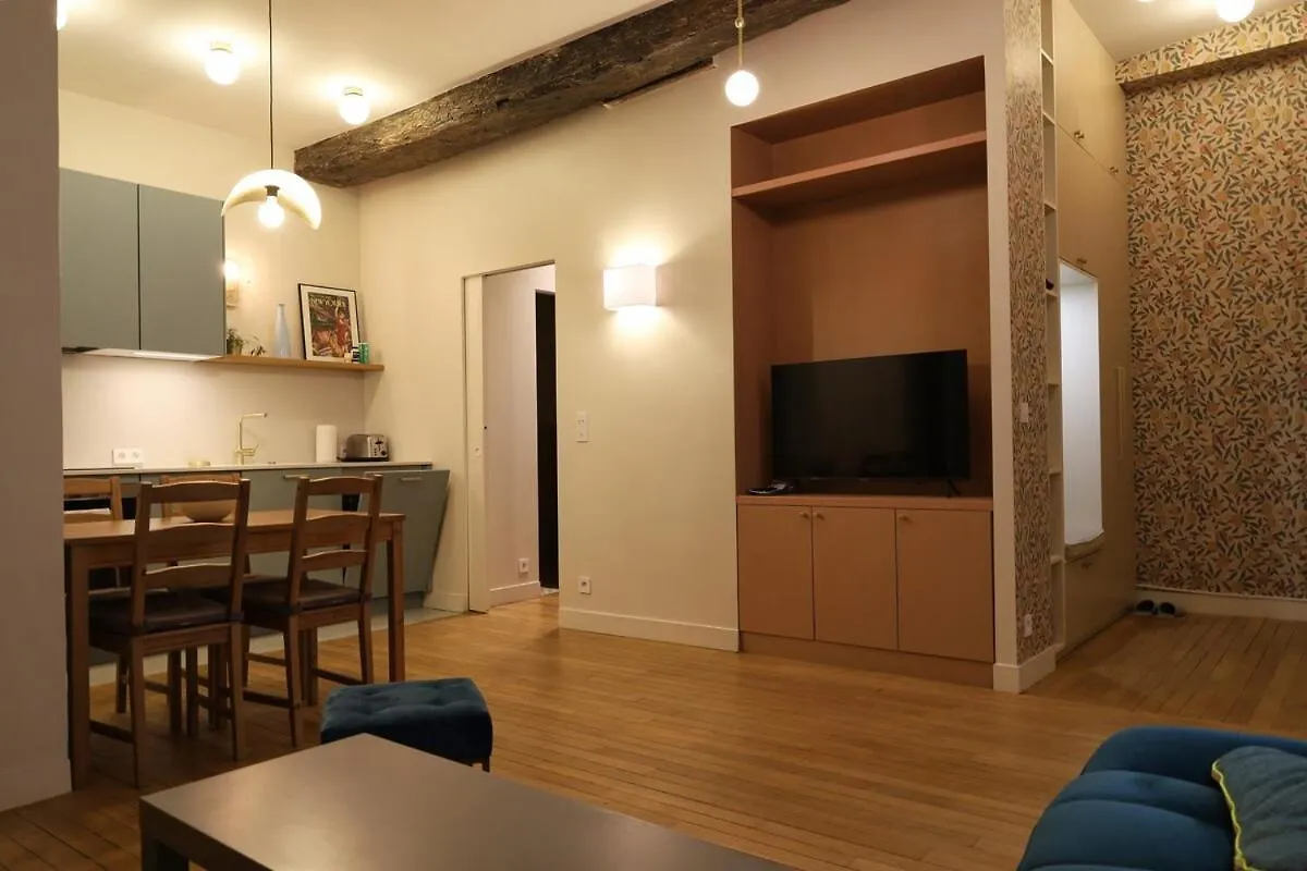 פריז Bel Appartement Renove Dans Le Marais